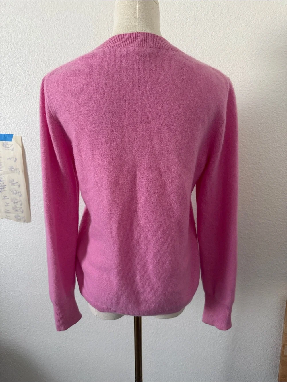 Cashmere Classic Crewneck Sweater in Pink Size Small